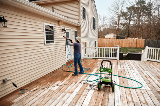 Best Deck Pressure Washing  in Eagle Grove, IA